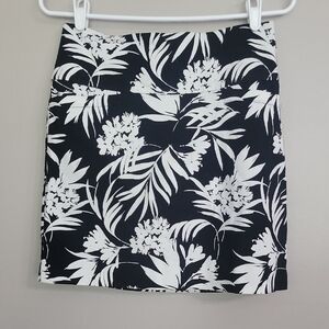SC&Co Black White Mini Skirt Size S